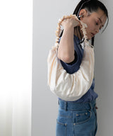 【メール便】フリルサテンショルダーバッグ