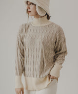 ジャガード編みタートルニット