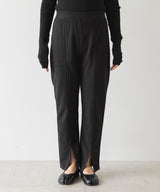 フロントスリットパンツ