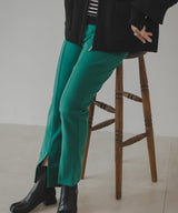 フロントスリットパンツ