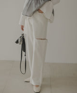 スラッシュカットデニムパンツ