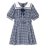 セーラーカラーサイドプリーツ半袖ワンピース