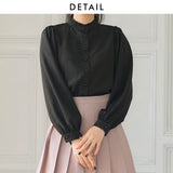 フリルスタンドカラーブラウス