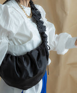 【メール便】フリルサテンショルダーバッグ