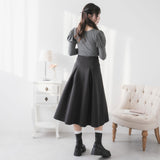 シンプルタックダンボールフレアスカート