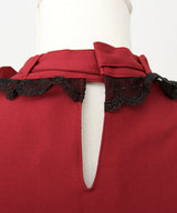 チョーカー風クロスレースブラウス