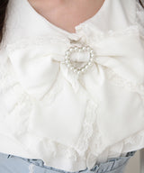 丸襟フリルヨークレースリボンブラウス