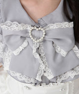 丸襟フリルヨークレースリボンブラウス
