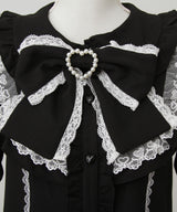 丸襟フリルヨークレースリボンブラウス