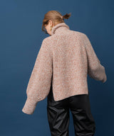 トリコロールヤーンハイネックニット