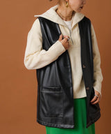 フェイクレザーミドル丈ベスト