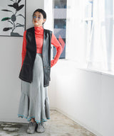 フェイクレザーミドル丈ベスト