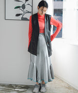 フェイクレザーミドル丈ベスト