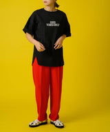 フットボールプリントロゴTシャツ