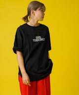 フットボールプリントロゴTシャツ