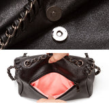 チェーンディテイルショルダーバッグ