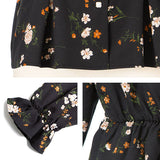 デザインボタンブラウス