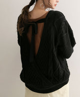 バックシャンケーブルニットトップス