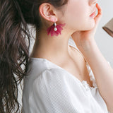 パールアクセントフラワーモチーフピアス