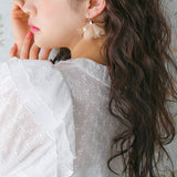 パールアクセントフラワーモチーフピアス