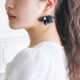 パールアクセントフラワーモチーフピアス