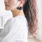 パールアクセントフラワーモチーフピアス