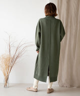 バックスリットニットワンピース