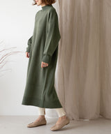 バックスリットニットワンピース