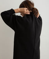 バックスリットニットワンピース