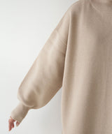 バックスリットニットワンピース