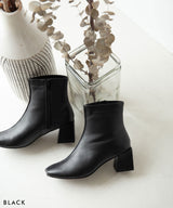 センターシームスクエアショートブーツ