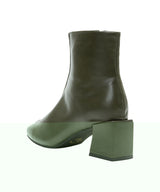 センターシームスクエアショートブーツ