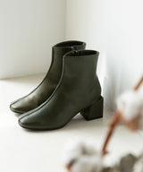 センターシームスクエアショートブーツ