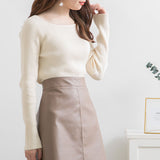 スクエアネックリブニットプルオーバー