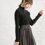 タートルネックリブニットプルオーバー