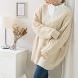 オーバーサイズVネックニットトップス