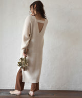 バックオープンニットワンピース