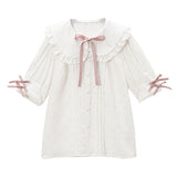 大きめ丸襟リボンフリルブラウス