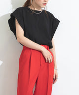 ショルダーパット風デザイントップス