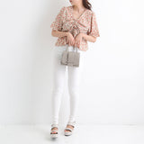 【メール便】フロントドロスト花柄ブラウス