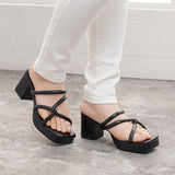 スクエアトゥツイストストラップサンダル