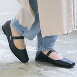 スクエアトゥベルトパンプス