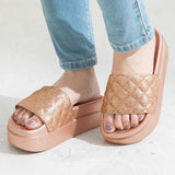 キルティングラメ厚底サンダル