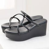 厚底ラインストラップサンダル