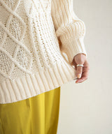 パッチワークケーブルニット