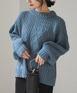 パッチワークケーブルニット