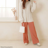 ラグランケーブルオーバーニット