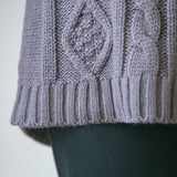 ラグランケーブルオーバーニット