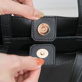 コンパクト2wayミディショルダーバッグ