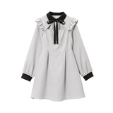 胸開き肩フリルワンピース